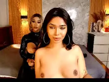 Chaturbate Live Sex Cam of miafuckingwill