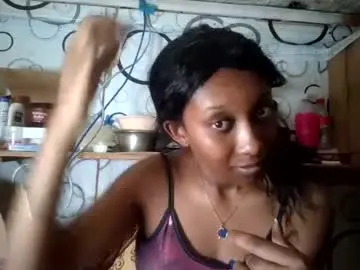 ornellaz from chaturbate
