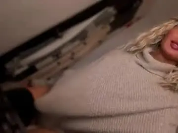 Chaturbate Nude Webcam of transnextdoor_