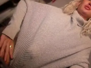 Chaturbate Watch Live Sex Cams of transnextdoor_