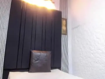 Chaturbate Watch Live Sex Cams of emily_collins69