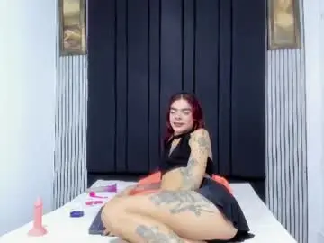 Chaturbate Live Sex Cam of emily_collins69