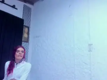 Chaturbate Sex Cam of emily_collins69