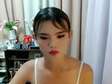 Chaturbate Live Sex Cam of sweetytrannygirlxx