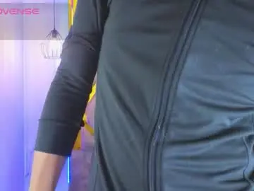 Chaturbate Best live sex cam show of dom_veneno