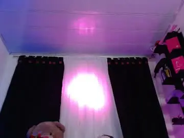 Chaturbate Live Porn of valerii__fox_69