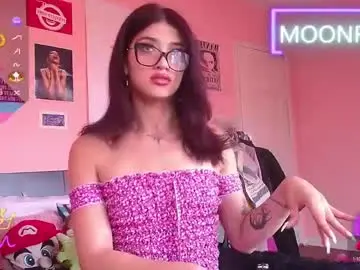 Chaturbate Free Porn Cam of moonfiredance