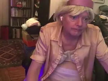 Chaturbate Live Sex Cam of pantyvloletlace