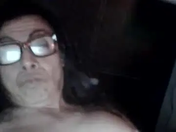 Chaturbate Watch Live Sex Cams of edmbpiluzrmz