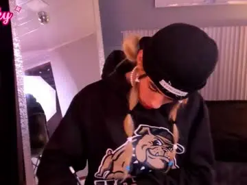 Chaturbate Nude Webcam of vicky_fant4sy