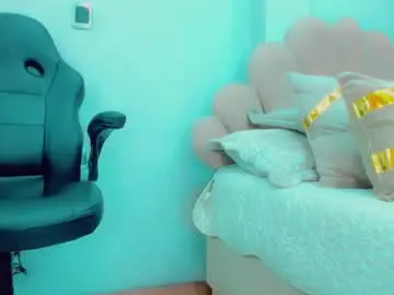Chaturbate Live Sex Cam of emiilysaenzz