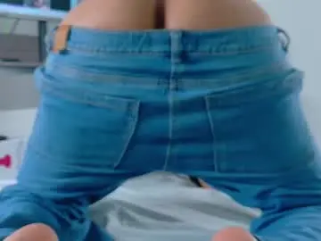 Chaturbate Live Sex of tiana_cinnamon