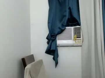 Chaturbate Nude Webcam of ursixie_jenne
