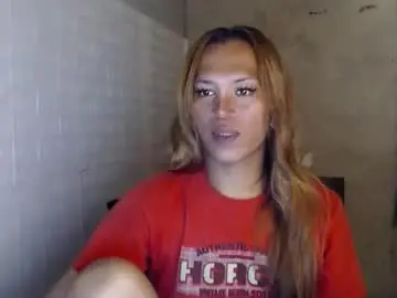 Chaturbate Adult Webcams of isabellabigcock03