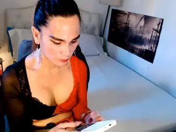 Chaturbate Live Sex of xqueenyasiandomcumx