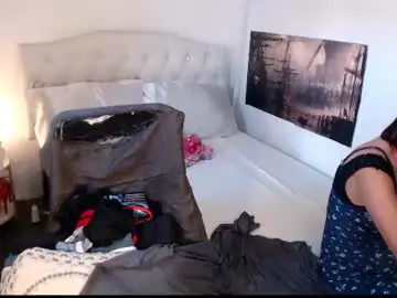 Chaturbate Live Sex of xqueenyasiandomcumx