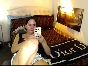 Chaturbate Adult Video Chat of xqueenyasiandomcumx
