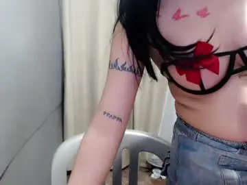 Chaturbate Live Sex of littlelace_