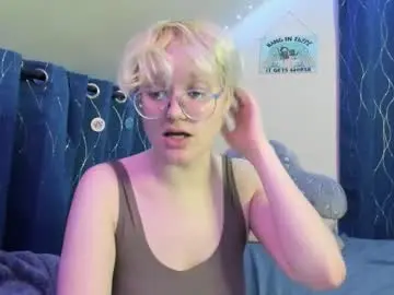 Chaturbate Nude Webcam of sparkling_water_hate_club