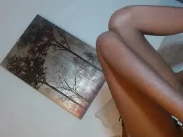 Chaturbate Live Sex Cam of mia_campbellx