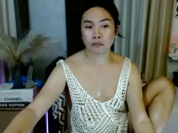 Chaturbate Live Sex Cam of ladyfox_95