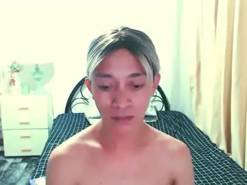 Chaturbate Nude Webcam of sexy_yllona