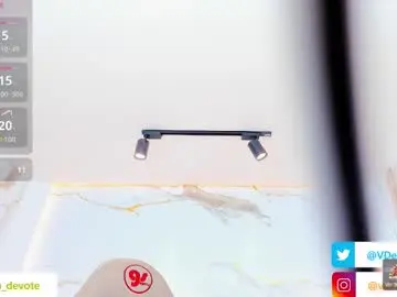 Chaturbate Live Sex Cam of valirya_devote