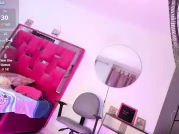 Chaturbate Live Sex Cam of chantal_boom