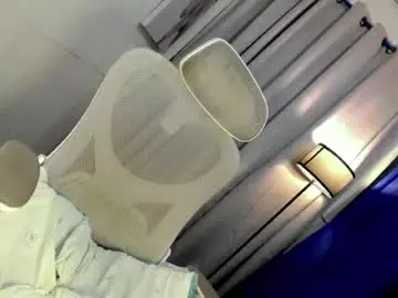 Chaturbate Nude Webcam of hotfucking_queen1111