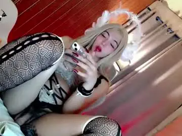 Chaturbate Sex Cam of hotfucking_queen1111