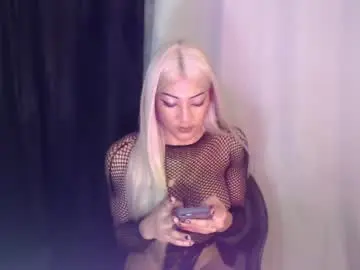 Chaturbate Live Sex Cam of kendsplitcum