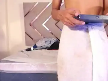 Chaturbate Free Porn Cam of raven_foxter1