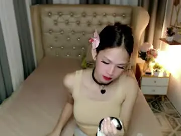 Chaturbate Free Live Porn of ariahooper