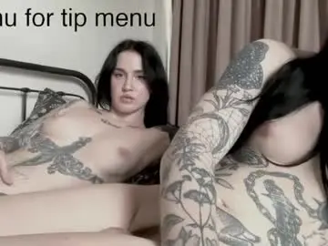 Chaturbate Adult Video Chat of elyseeve333