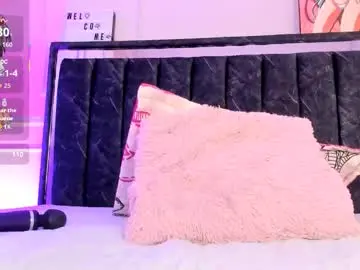 Chaturbate Live Sex Cam of amber_18x
