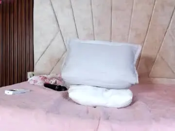 Chaturbate Nude Webcam of amber_18x