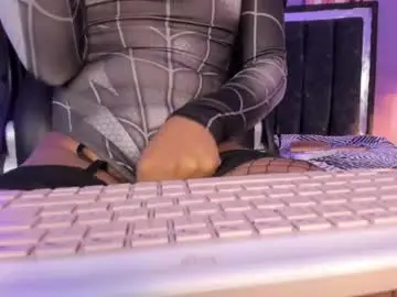 Chaturbate Nude Webcam of amber_18x