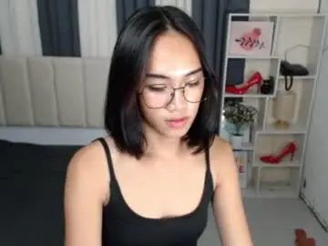 Chaturbate Watch Live Sex Cams of hoelychloe