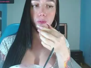 Chaturbate Live Sex Cam of karla_zambrano