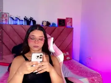 Chaturbate Live Sex Cam of ely_w1