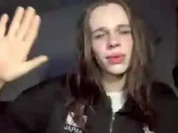 sweetyfembooy from chaturbate