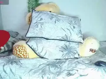 Chaturbate Live Sex Cam of rosalynda_collen