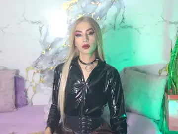 Chaturbate Live Sex Cam of briana_white