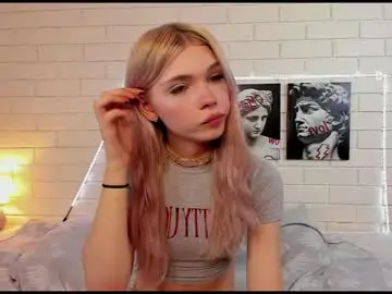 Chaturbate Adult Video Chat of blondy_fina