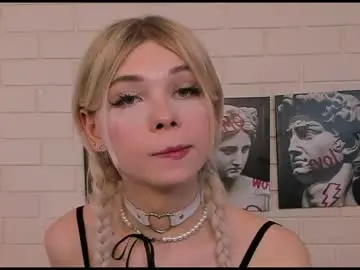 blondy_fina from chaturbate