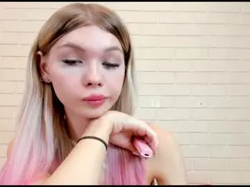 Chaturbate Adult Video Chat of blondy_fina