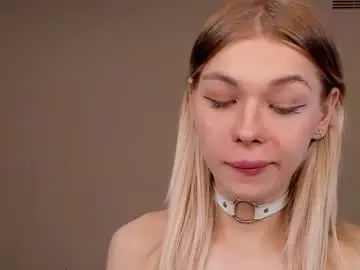 Chaturbate Free Live Porn of blondy_fina