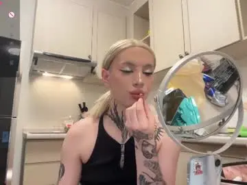 Chaturbate Live Sex Cam of chloevesper