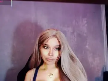 Chaturbate Adult Video Chat of hotsexyhugetrans