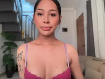 Chaturbate Live Sex Cam of ivorycollins